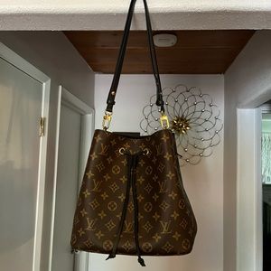 Louis Vuitton Neo Noe MM - Black with monogram print